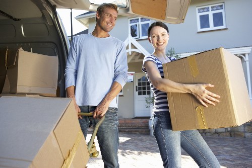 Organized Lewisham self storage for household belongings